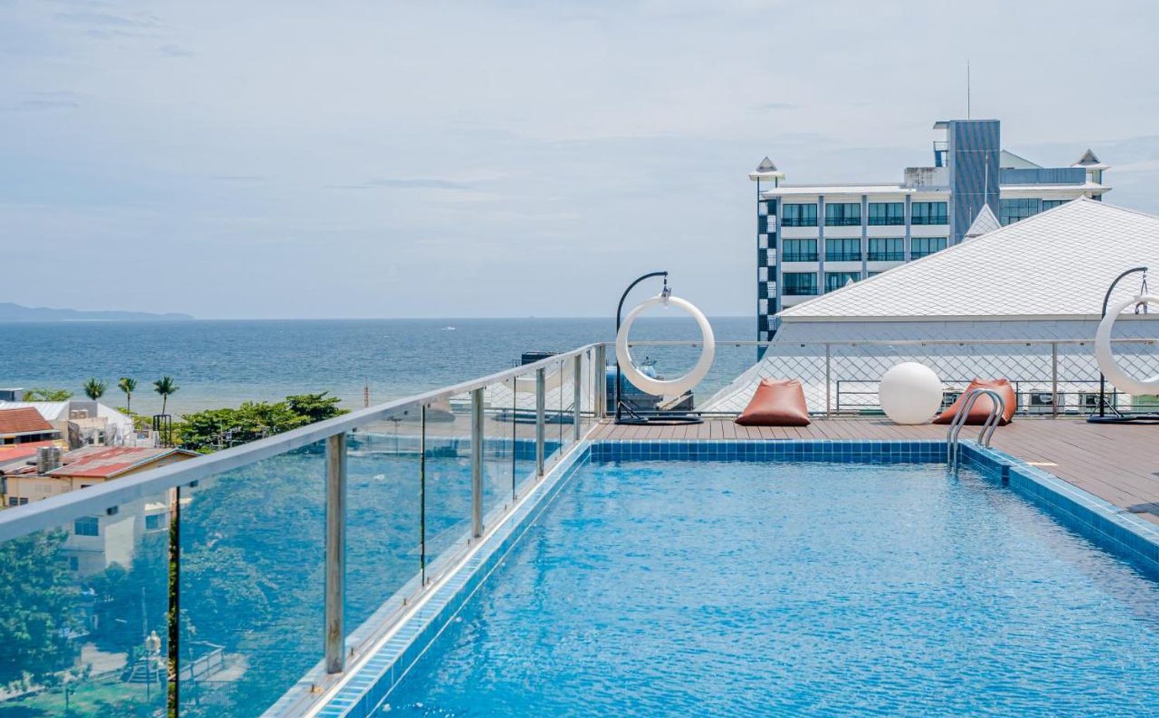 HT9 Hotel